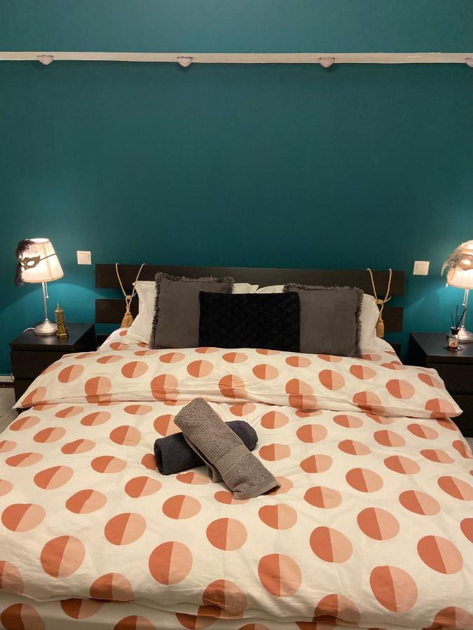 בוקרשט Comfy Apartment With Private Parking And Netflix מראה חיצוני תמונה