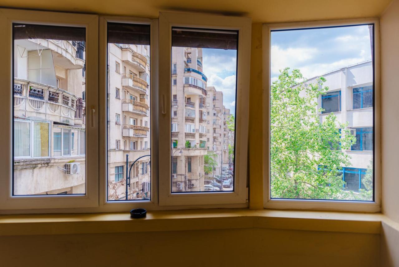 בוקרשט Comfy Apartment With Private Parking And Netflix מראה חיצוני תמונה