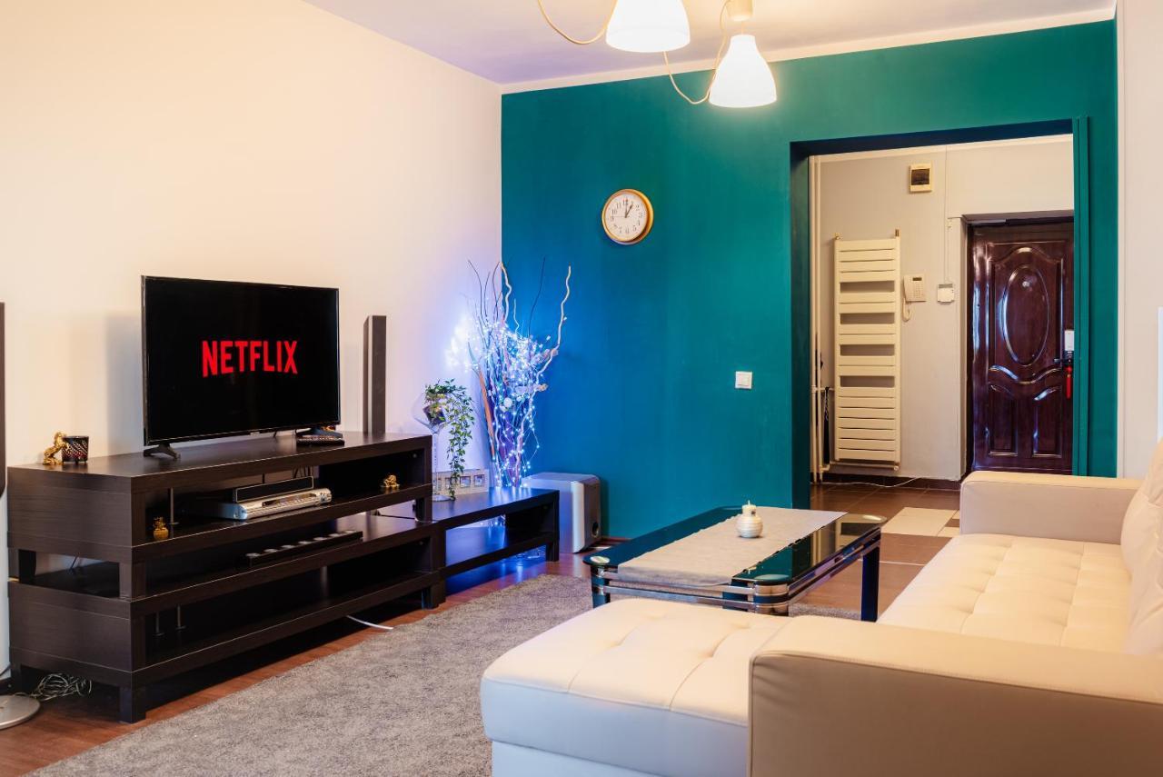 בוקרשט Comfy Apartment With Private Parking And Netflix מראה חיצוני תמונה