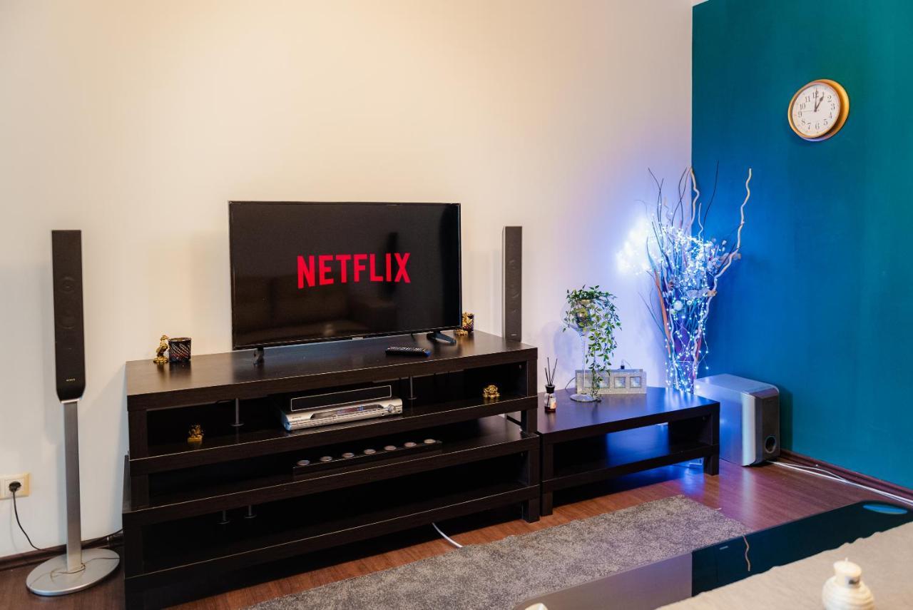 בוקרשט Comfy Apartment With Private Parking And Netflix מראה חיצוני תמונה