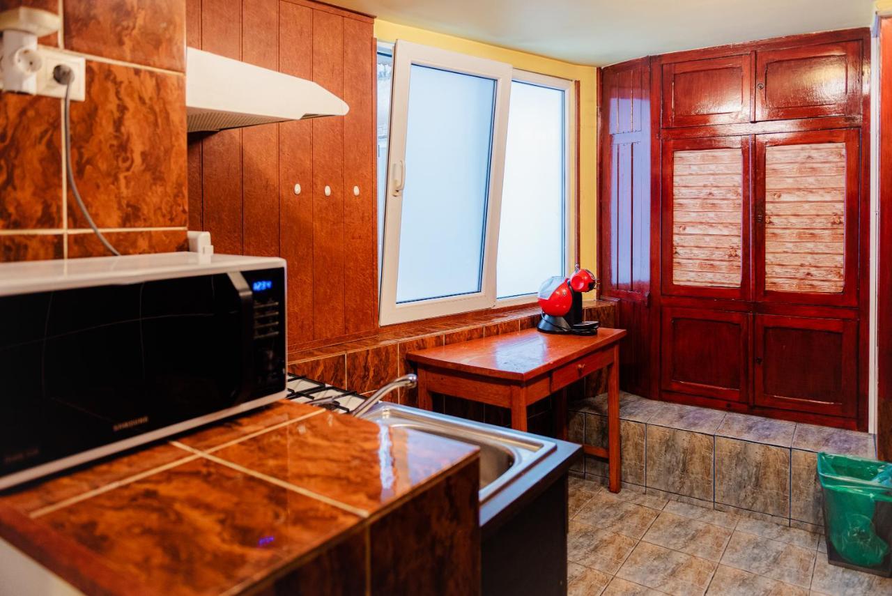 בוקרשט Comfy Apartment With Private Parking And Netflix מראה חיצוני תמונה