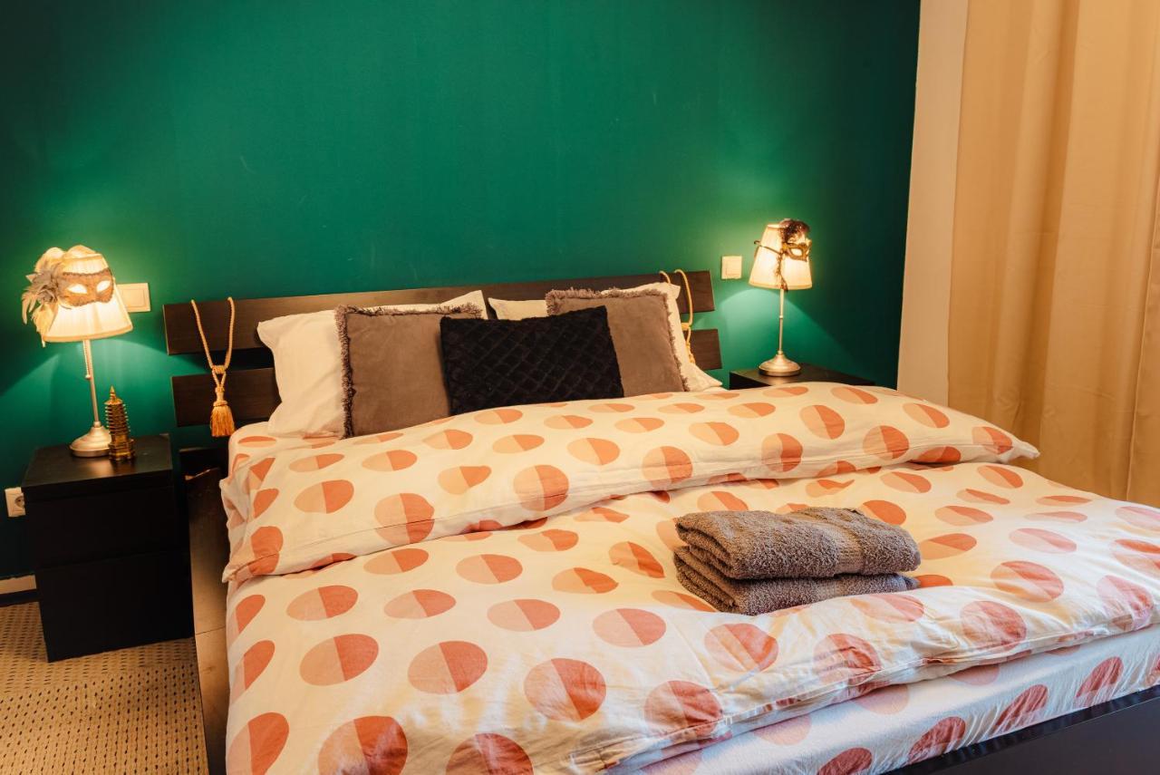 בוקרשט Comfy Apartment With Private Parking And Netflix מראה חיצוני תמונה
